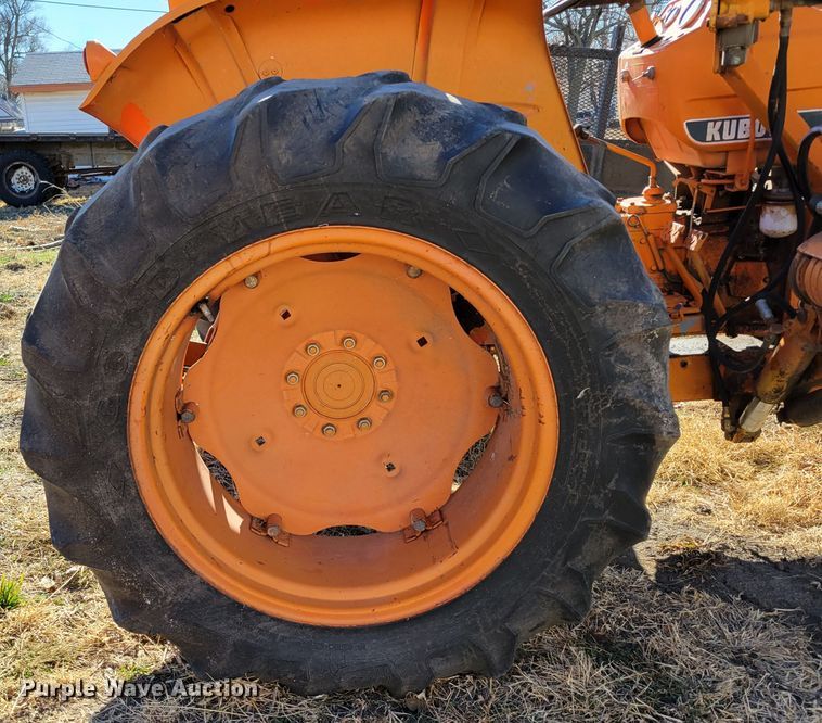 image for item DM8134 Kubota L345  tractor