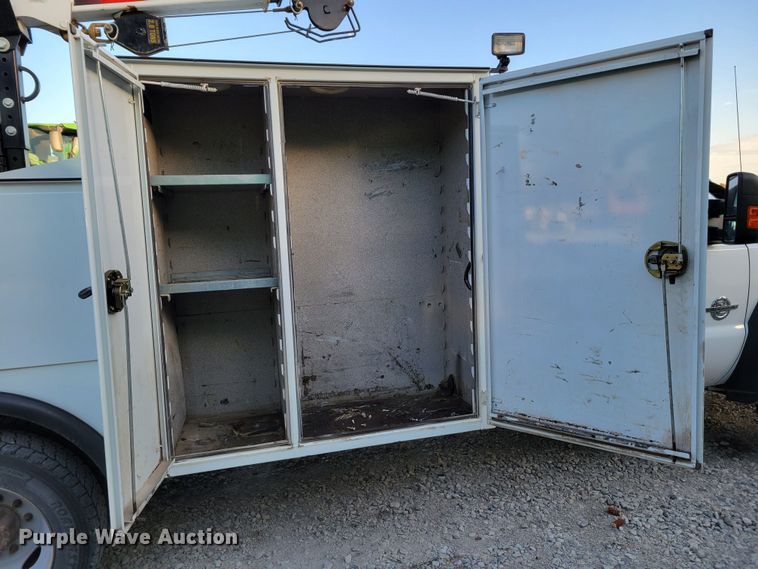 image for item DM8159 2012 Ford F550 Super Duty XL  utility / service truck