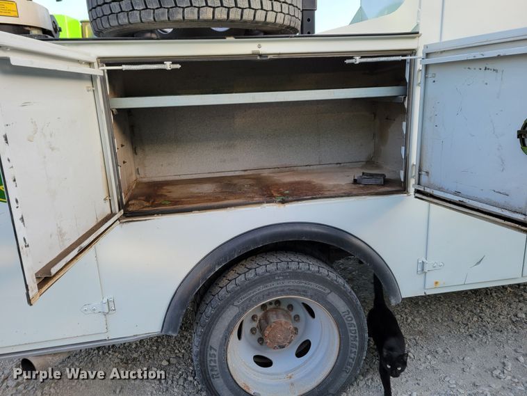 image for item DM8159 2012 Ford F550 Super Duty XL  utility / service truck