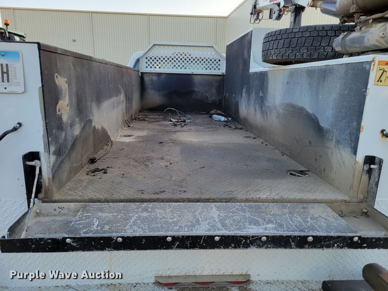 image for item DM8159 2012 Ford F550 Super Duty XL  utility / service truck