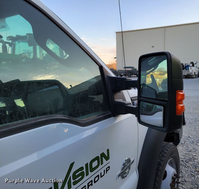 image for item DM8159 2012 Ford F550 Super Duty XL  utility / service truck