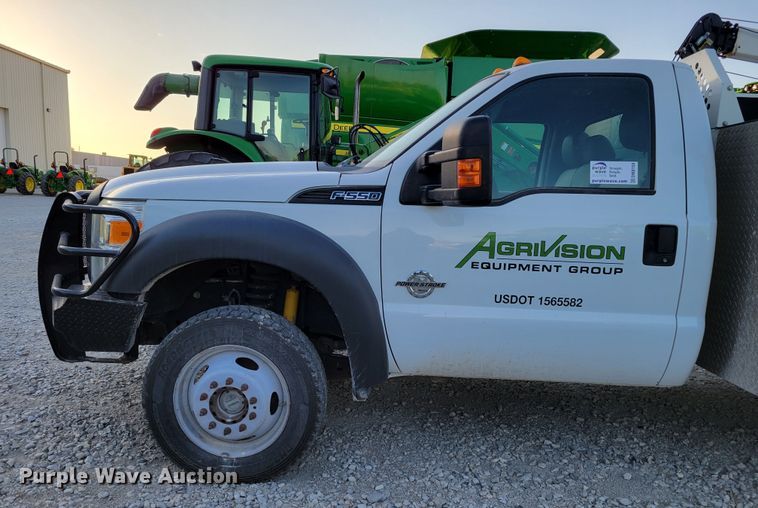 image for item DM8159 2012 Ford F550 Super Duty XL  utility / service truck