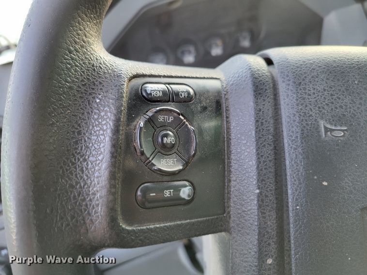 image for item DM8159 2012 Ford F550 Super Duty XL  utility / service truck