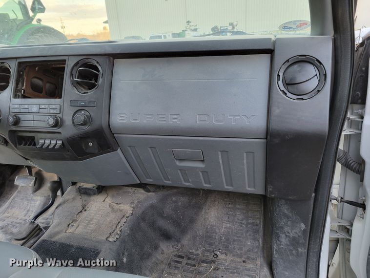 image for item DM8159 2012 Ford F550 Super Duty XL  utility / service truck