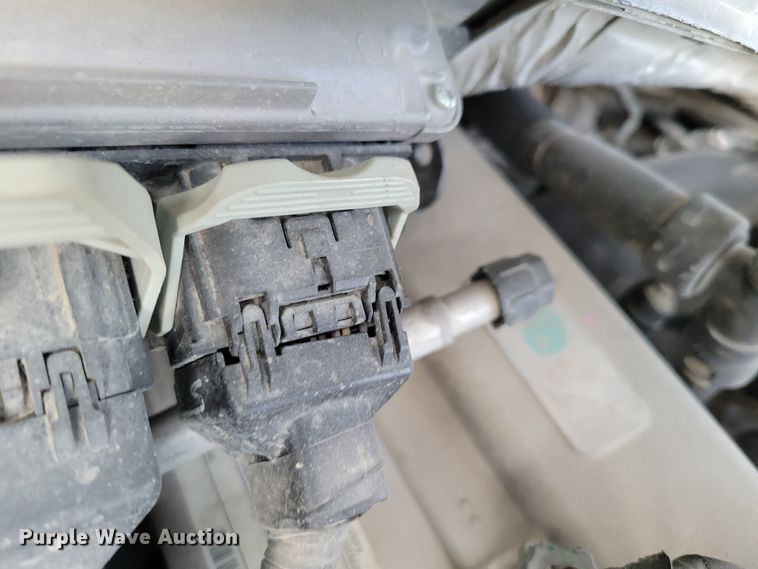 image for item DM8159 2012 Ford F550 Super Duty XL  utility / service truck