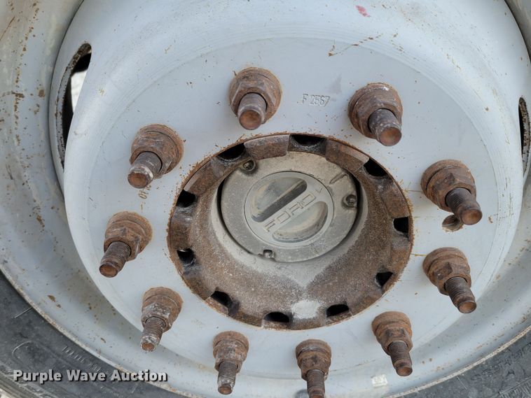 image for item DM8159 2012 Ford F550 Super Duty XL  utility / service truck