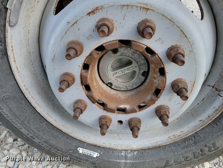 image for item DM8159 2012 Ford F550 Super Duty XL  utility / service truck