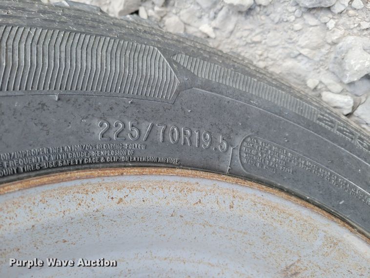 image for item DM8159 2012 Ford F550 Super Duty XL  utility / service truck