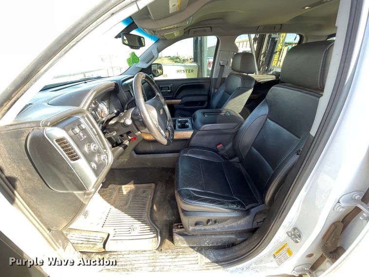 image for item DN4503 2018 Chevrolet Silverado 1500  Crew Cab pickup truck