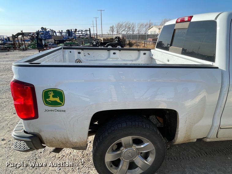 image for item DN4503 2018 Chevrolet Silverado 1500  Crew Cab pickup truck