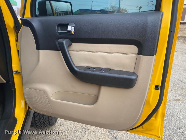 image for item DN8071 2006 Hummer H3  SUV