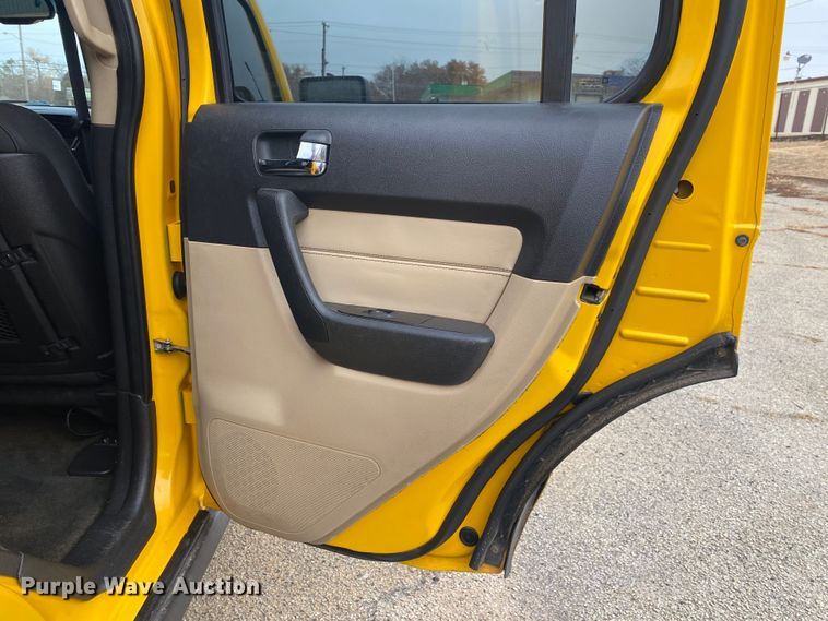 image for item DN8071 2006 Hummer H3  SUV