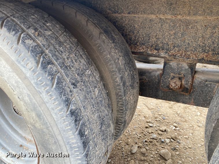 image for item DN8082 2011 Domatex GN-20  roll-off container trailer