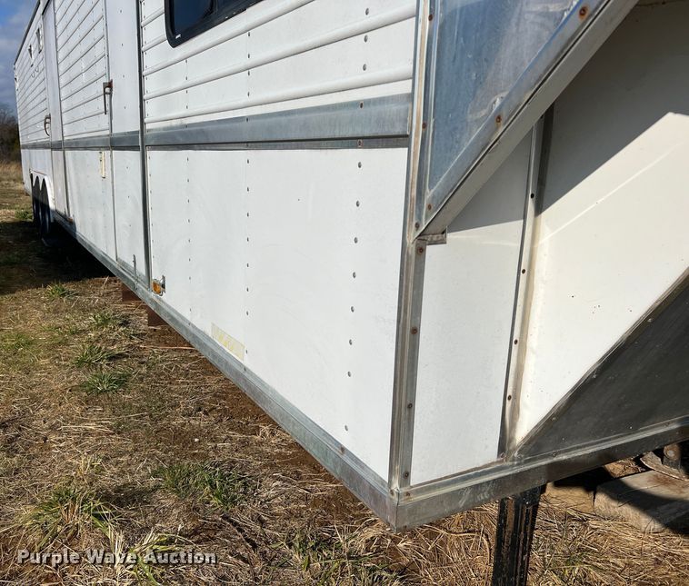 image for item DO2169 1992 Trailers Ltd 1T9GS4532  toy hauler camper