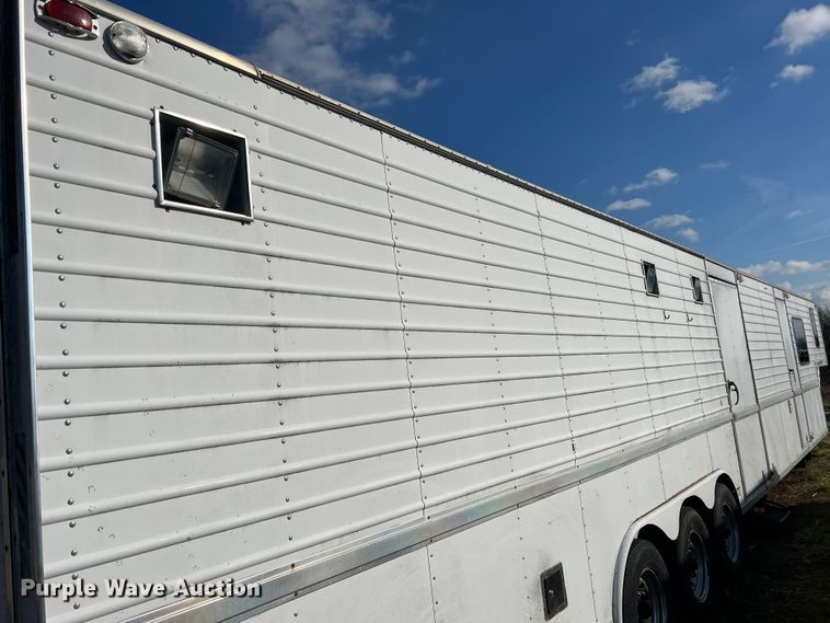 image for item DO2169 1992 Trailers Ltd 1T9GS4532  toy hauler camper