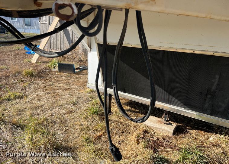 image for item DO2169 1992 Trailers Ltd 1T9GS4532  toy hauler camper