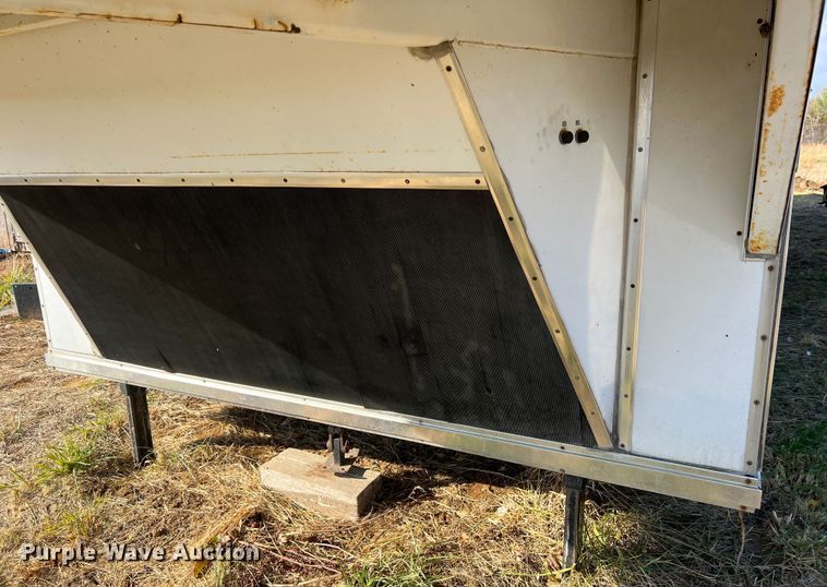 image for item DO2169 1992 Trailers Ltd 1T9GS4532  toy hauler camper