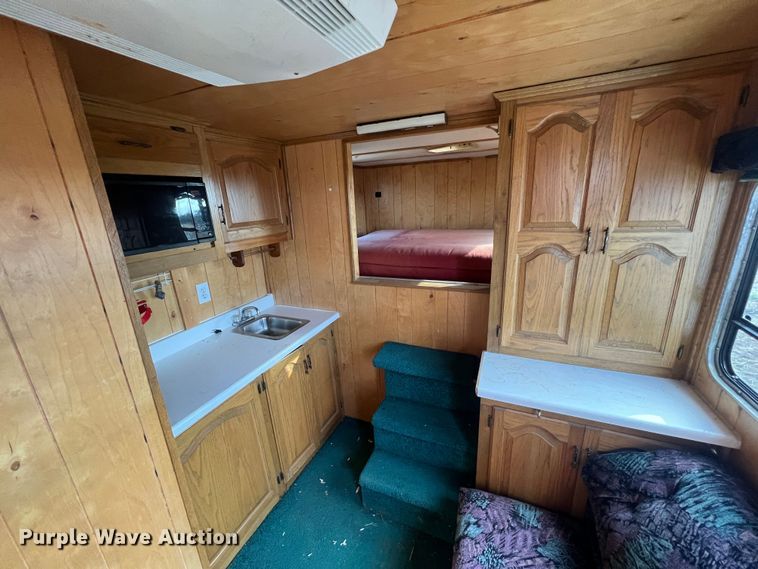 image for item DO2169 1992 Trailers Ltd 1T9GS4532  toy hauler camper