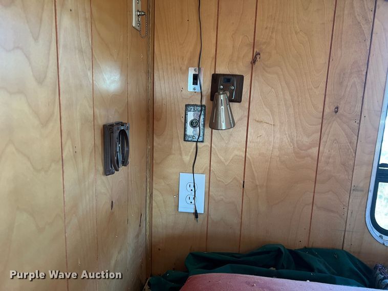 image for item DO2169 1992 Trailers Ltd 1T9GS4532  toy hauler camper