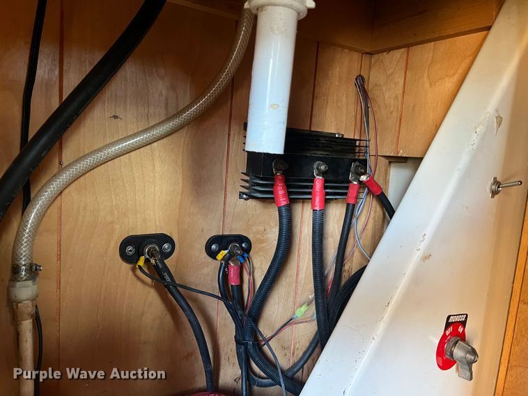 image for item DO2169 1992 Trailers Ltd 1T9GS4532  toy hauler camper