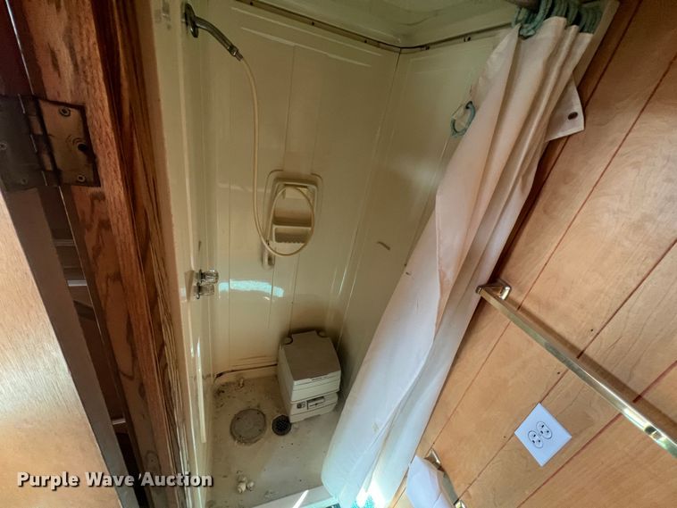 image for item DO2169 1992 Trailers Ltd 1T9GS4532  toy hauler camper