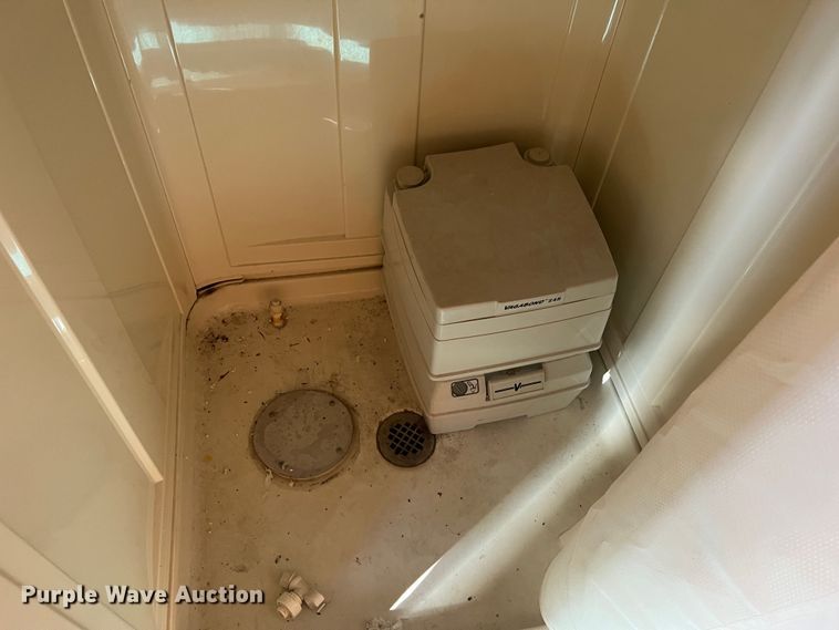 image for item DO2169 1992 Trailers Ltd 1T9GS4532  toy hauler camper