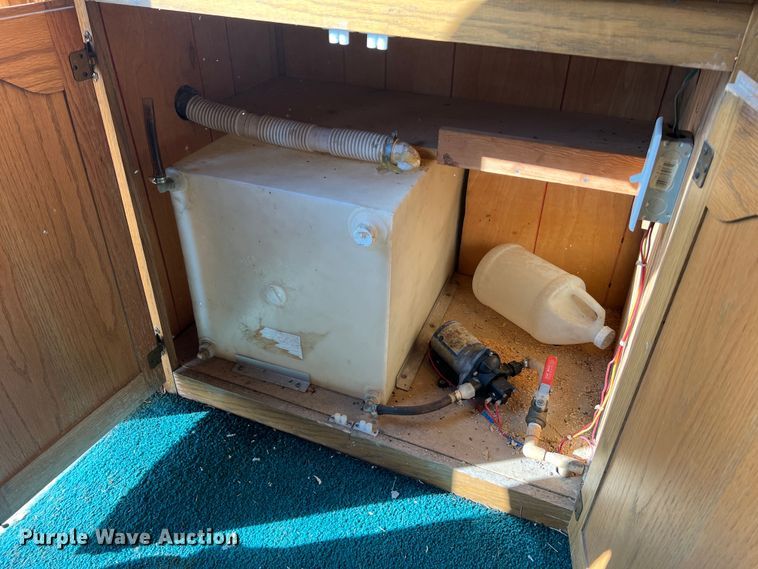 image for item DO2169 1992 Trailers Ltd 1T9GS4532  toy hauler camper