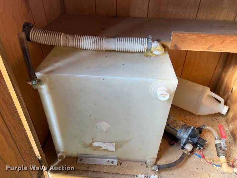 image for item DO2169 1992 Trailers Ltd 1T9GS4532  toy hauler camper