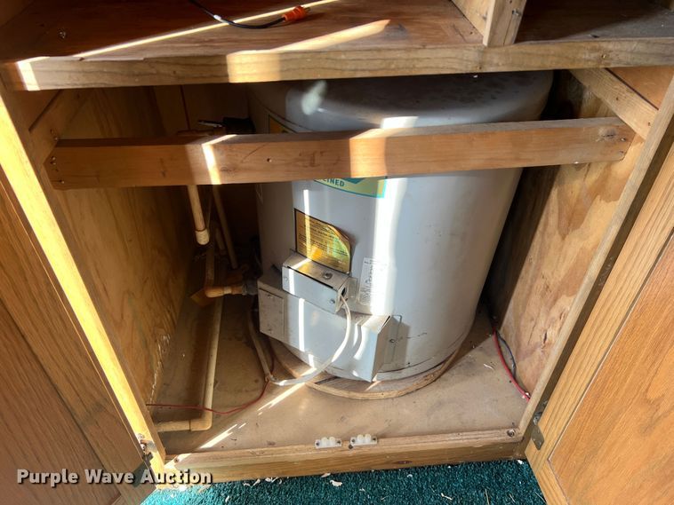 image for item DO2169 1992 Trailers Ltd 1T9GS4532  toy hauler camper