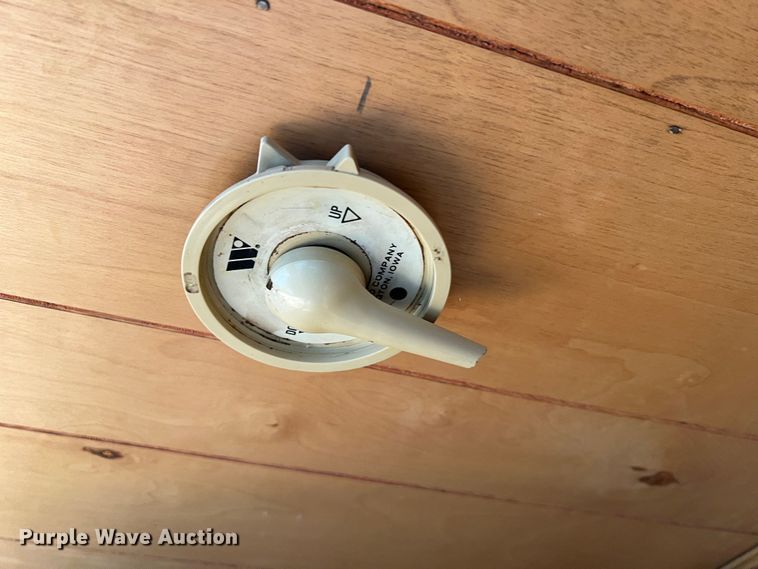 image for item DO2169 1992 Trailers Ltd 1T9GS4532  toy hauler camper