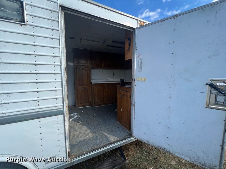 image for item DO2169 1992 Trailers Ltd 1T9GS4532  toy hauler camper