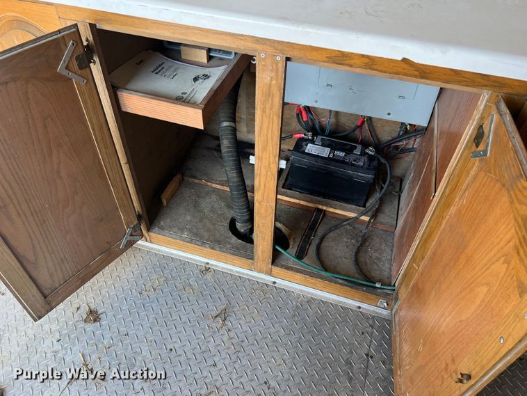 image for item DO2169 1992 Trailers Ltd 1T9GS4532  toy hauler camper