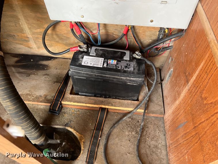 image for item DO2169 1992 Trailers Ltd 1T9GS4532  toy hauler camper