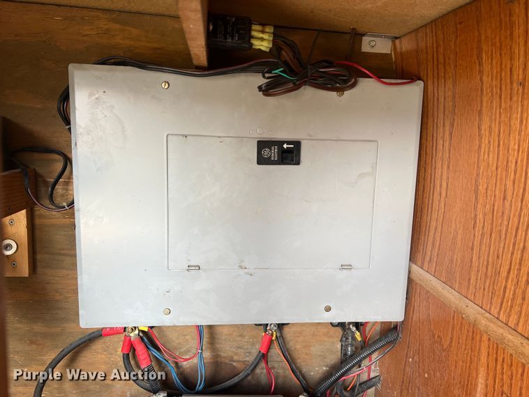 image for item DO2169 1992 Trailers Ltd 1T9GS4532  toy hauler camper