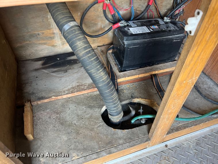 image for item DO2169 1992 Trailers Ltd 1T9GS4532  toy hauler camper