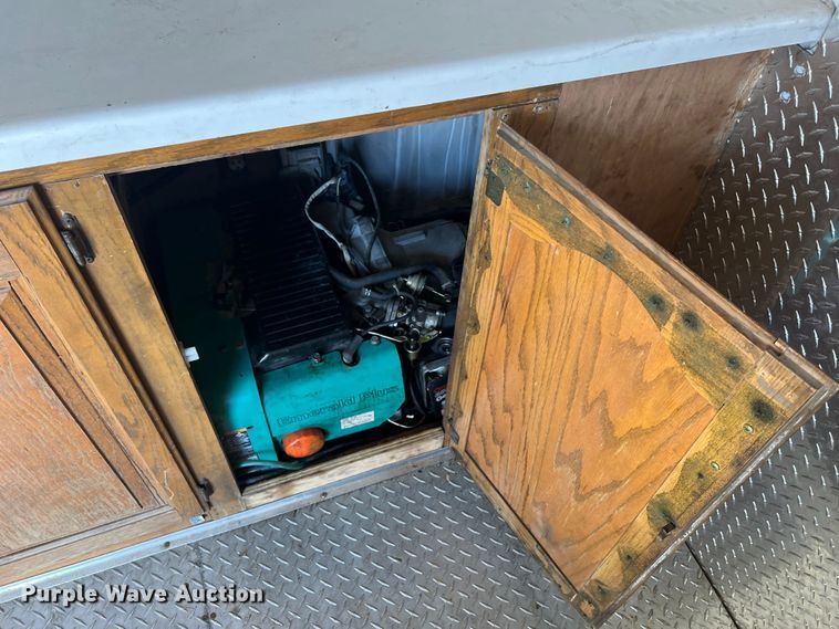 image for item DO2169 1992 Trailers Ltd 1T9GS4532  toy hauler camper