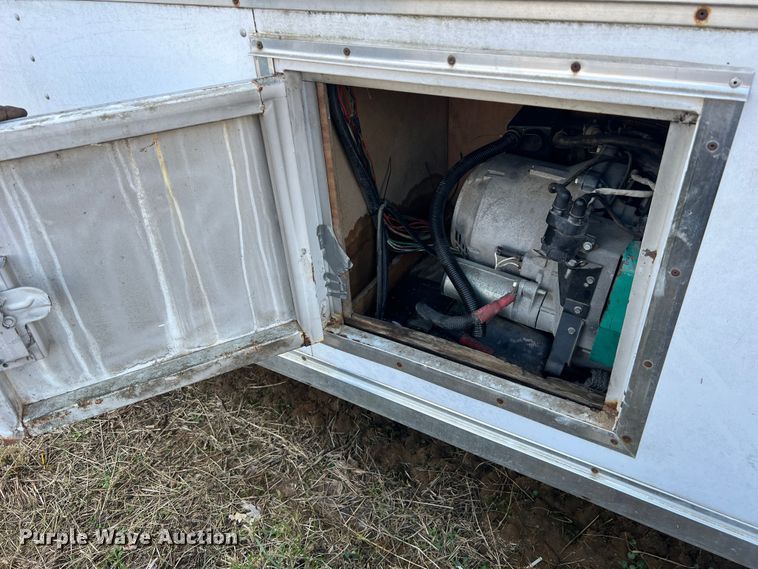 image for item DO2169 1992 Trailers Ltd 1T9GS4532  toy hauler camper