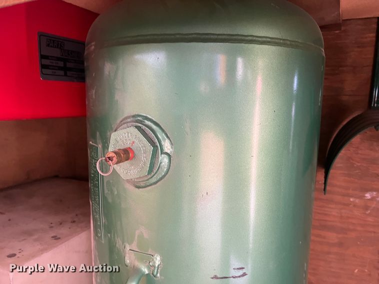 image for item DO2169 1992 Trailers Ltd 1T9GS4532  toy hauler camper