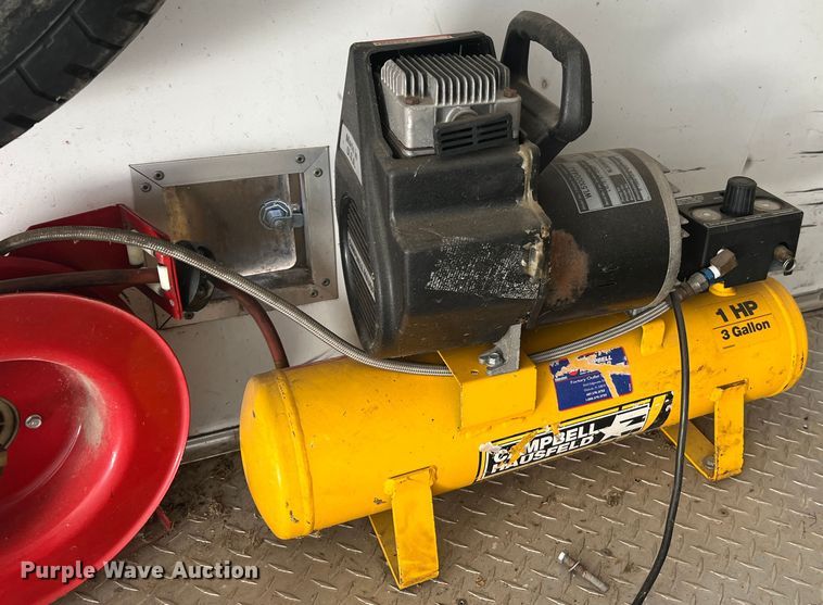 image for item DO2169 1992 Trailers Ltd 1T9GS4532  toy hauler camper