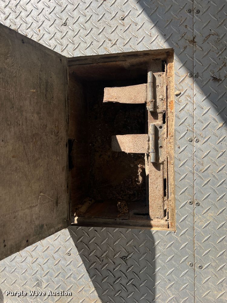 image for item DO2169 1992 Trailers Ltd 1T9GS4532  toy hauler camper