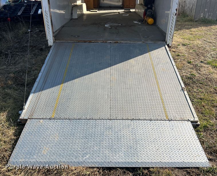 image for item DO2169 1992 Trailers Ltd 1T9GS4532  toy hauler camper