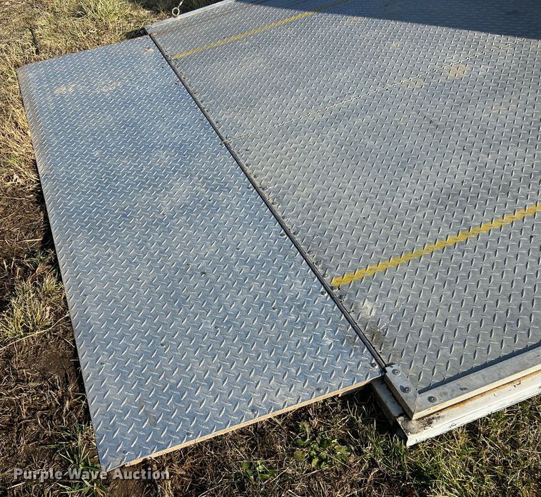 image for item DO2169 1992 Trailers Ltd 1T9GS4532  toy hauler camper