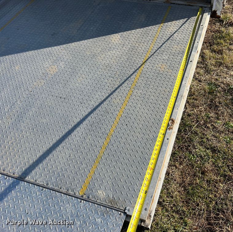 image for item DO2169 1992 Trailers Ltd 1T9GS4532  toy hauler camper