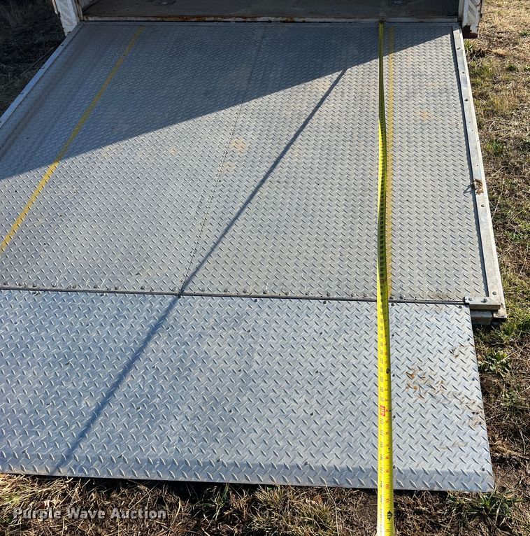 image for item DO2169 1992 Trailers Ltd 1T9GS4532  toy hauler camper