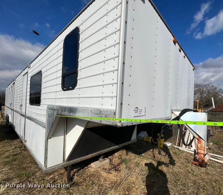 image for item DO2169 1992 Trailers Ltd 1T9GS4532  toy hauler camper