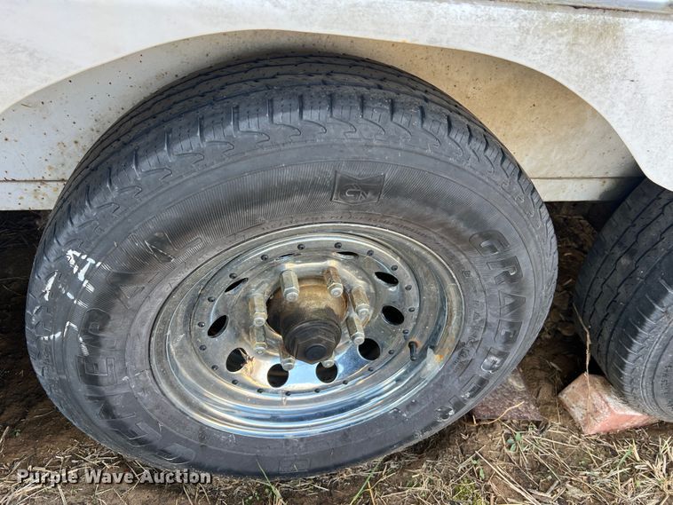 image for item DO2169 1992 Trailers Ltd 1T9GS4532  toy hauler camper