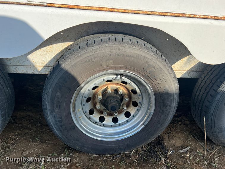 image for item DO2169 1992 Trailers Ltd 1T9GS4532  toy hauler camper