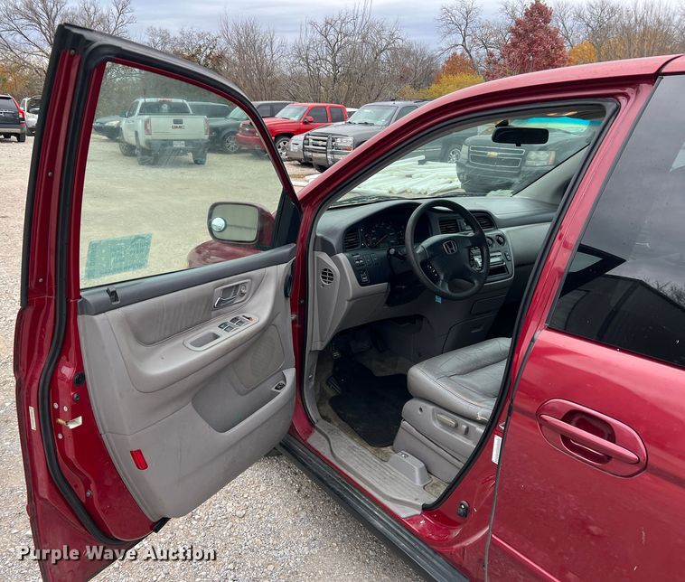 image for item DO8945 2002 Honda Odyssey  van