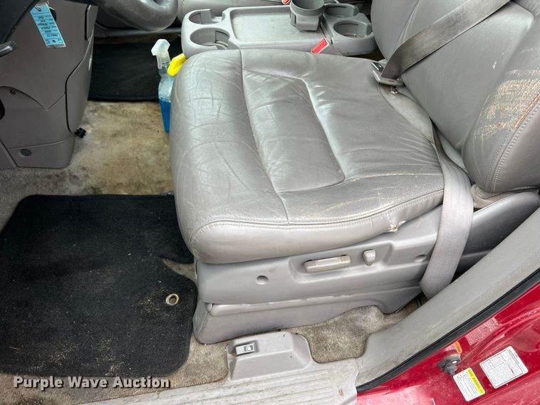 image for item DO8945 2002 Honda Odyssey  van