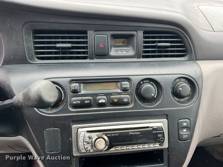 image for item DO8945 2002 Honda Odyssey  van